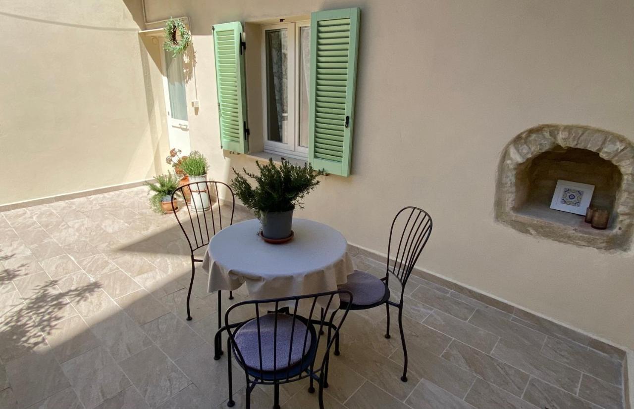 App. Con Terrazza Panoramica In Centro-Montefalco Exterior photo