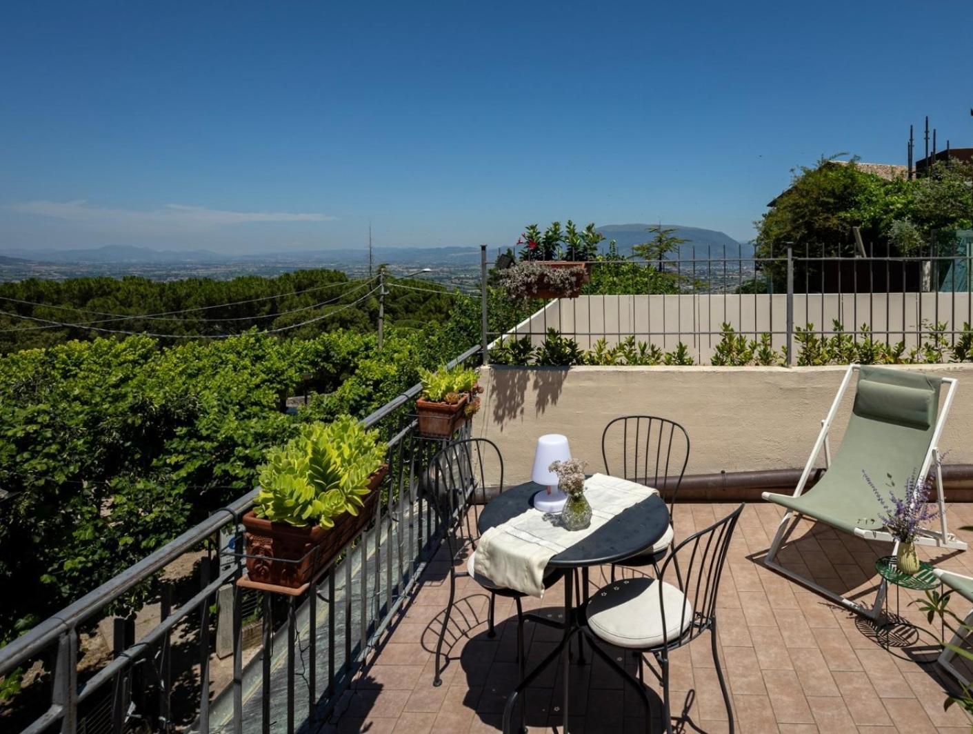 App. Con Terrazza Panoramica In Centro-Montefalco Exterior photo
